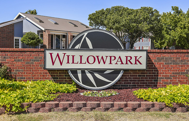 Willowpark Monument Sign